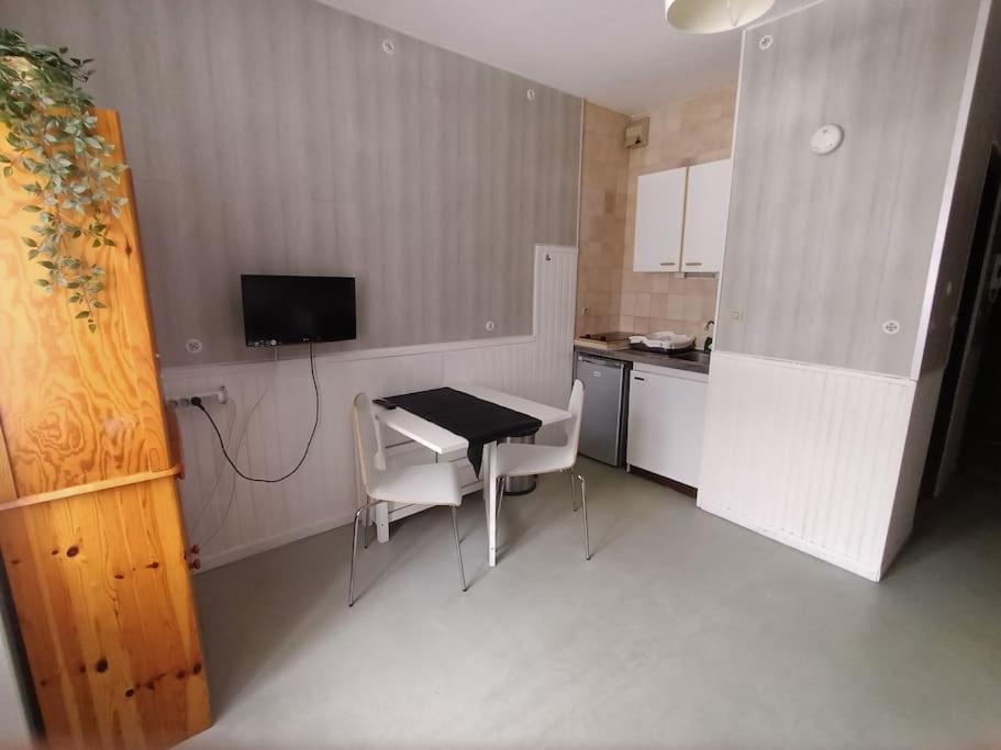Studio Idealement Situe A Ax Les Thermes Ax-les-Thermes Exterior photo